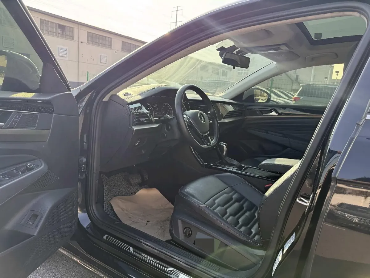 2020 Volkswagen Passat 2.0T 186HP L4 7DCT,autocango,china used car exporter,china ev exporter,chinese used car exporter,chinese used ev exporter