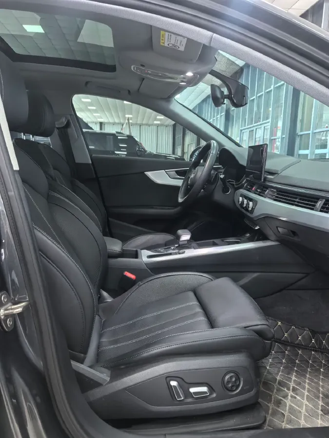 2024 Audi A4L 2.0T 190HP L4 7DCT,autocango,china used car exporter,china ev exporter,chinese used car exporter,chinese used ev exporter