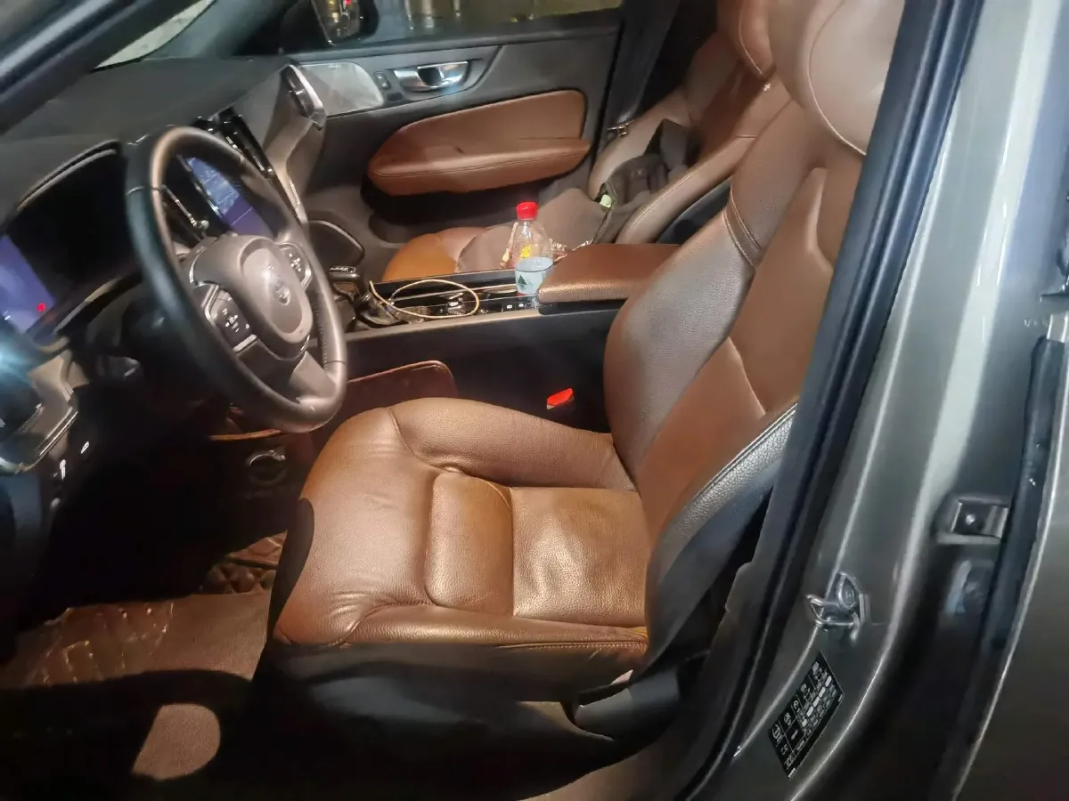 2021 Volvo S60 2.0T 190HP L4 8AT,autocango,china used car exporter,china ev exporter,chinese used car exporter,chinese used ev exporter