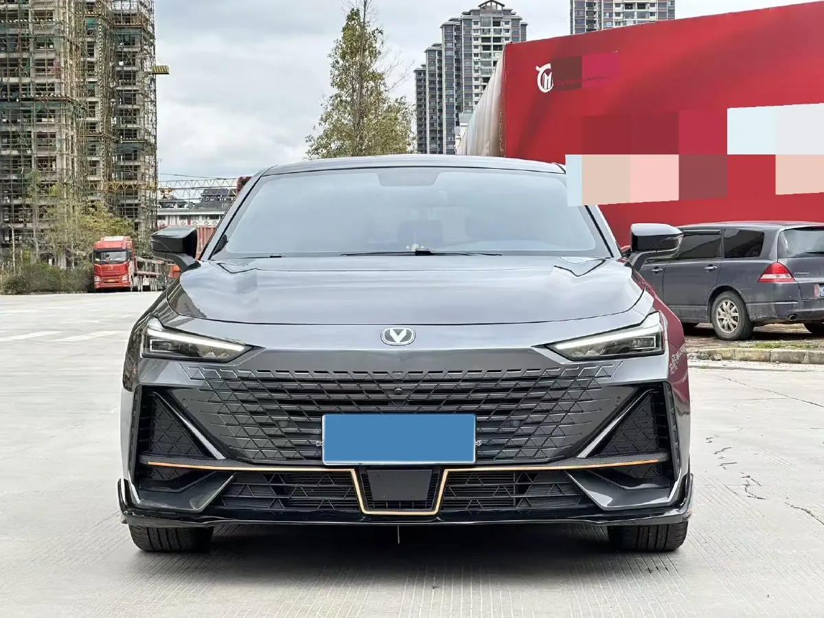 2022 ChangAn UNI-V 1.5T 188HP L4 7DCT,autocango,china used car exporter,china ev exporter,chinese used car exporter,chinese used ev exporter