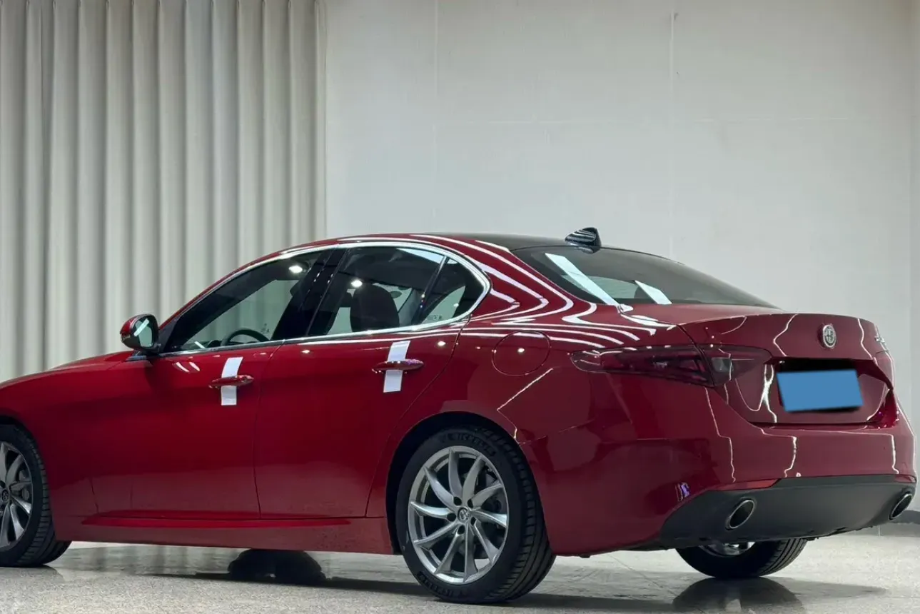 2017 Ford Mustang 2.3T 314HP L4 6AT,autocango,china used car exporter,china ev exporter,chinese used car exporter,chinese used ev exporter