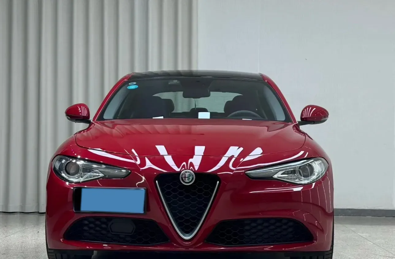 2017 Ford Mustang 2.3T 314HP L4 6AT,autocango,china used car exporter,china ev exporter,chinese used car exporter,chinese used ev exporter