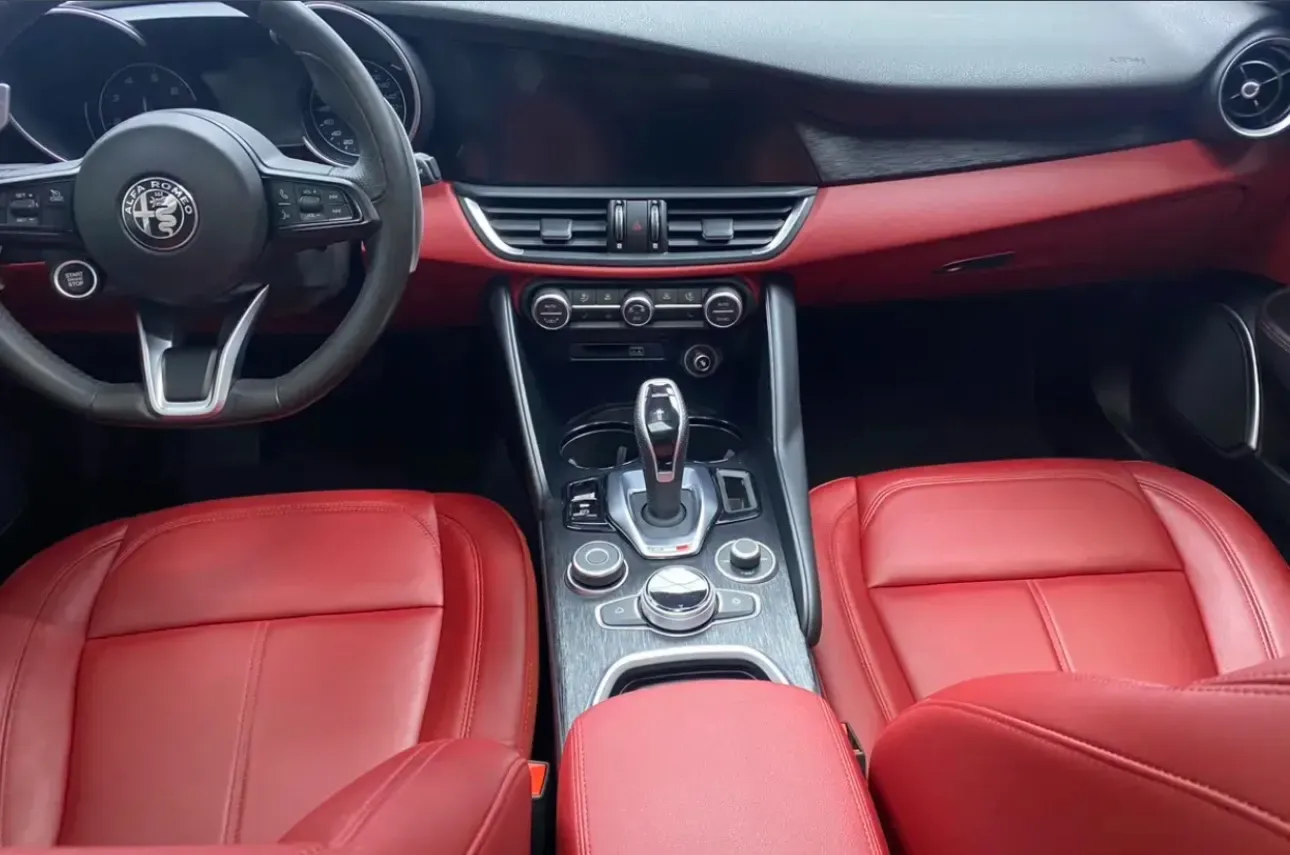 2017 Ford Mustang 2.3T 314HP L4 6AT,autocango,china used car exporter,china ev exporter,chinese used car exporter,chinese used ev exporter