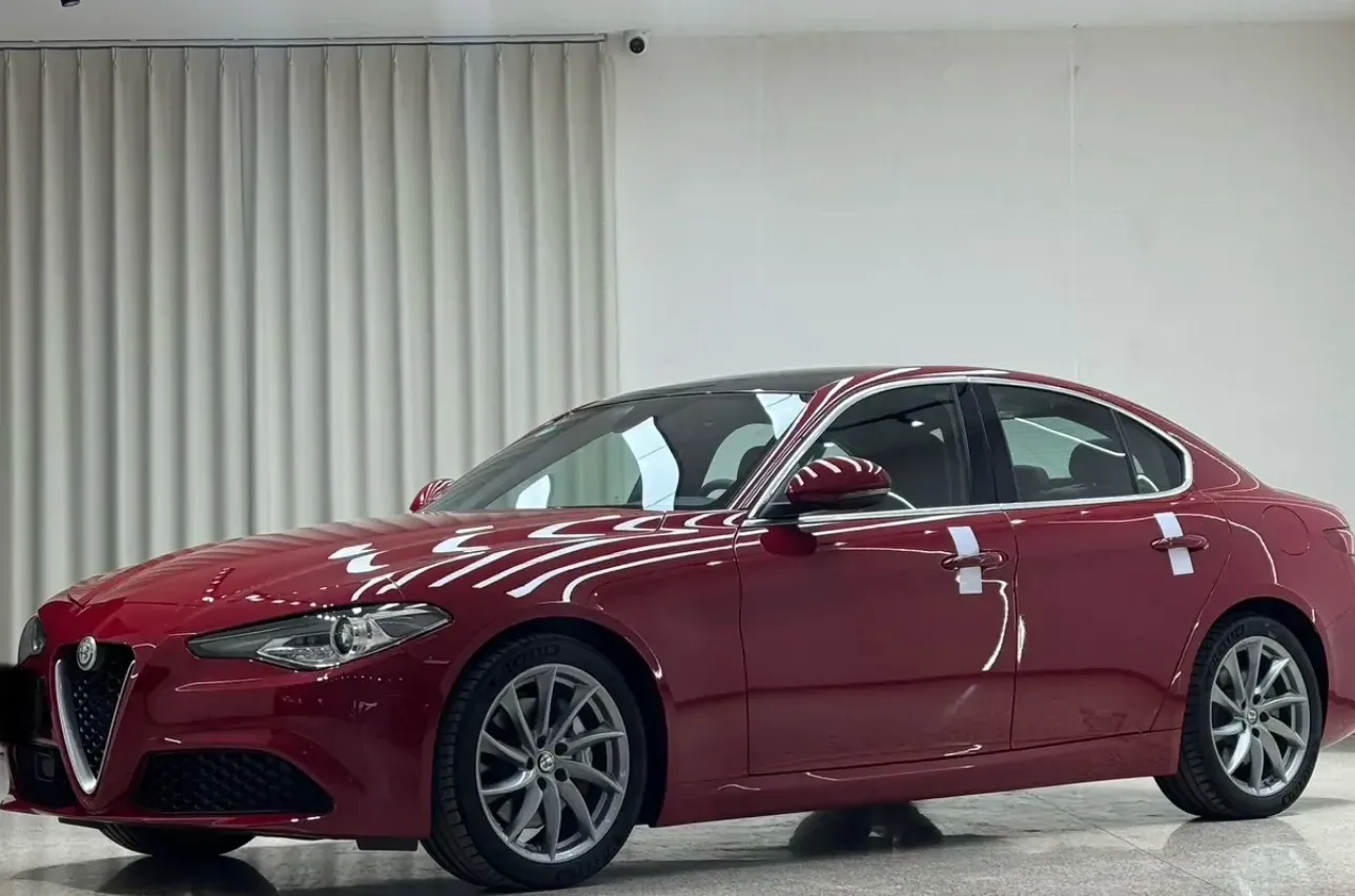 2017 Ford Mustang 2.3T 314HP L4 6AT,autocango,china used car exporter,china ev exporter,chinese used car exporter,chinese used ev exporter