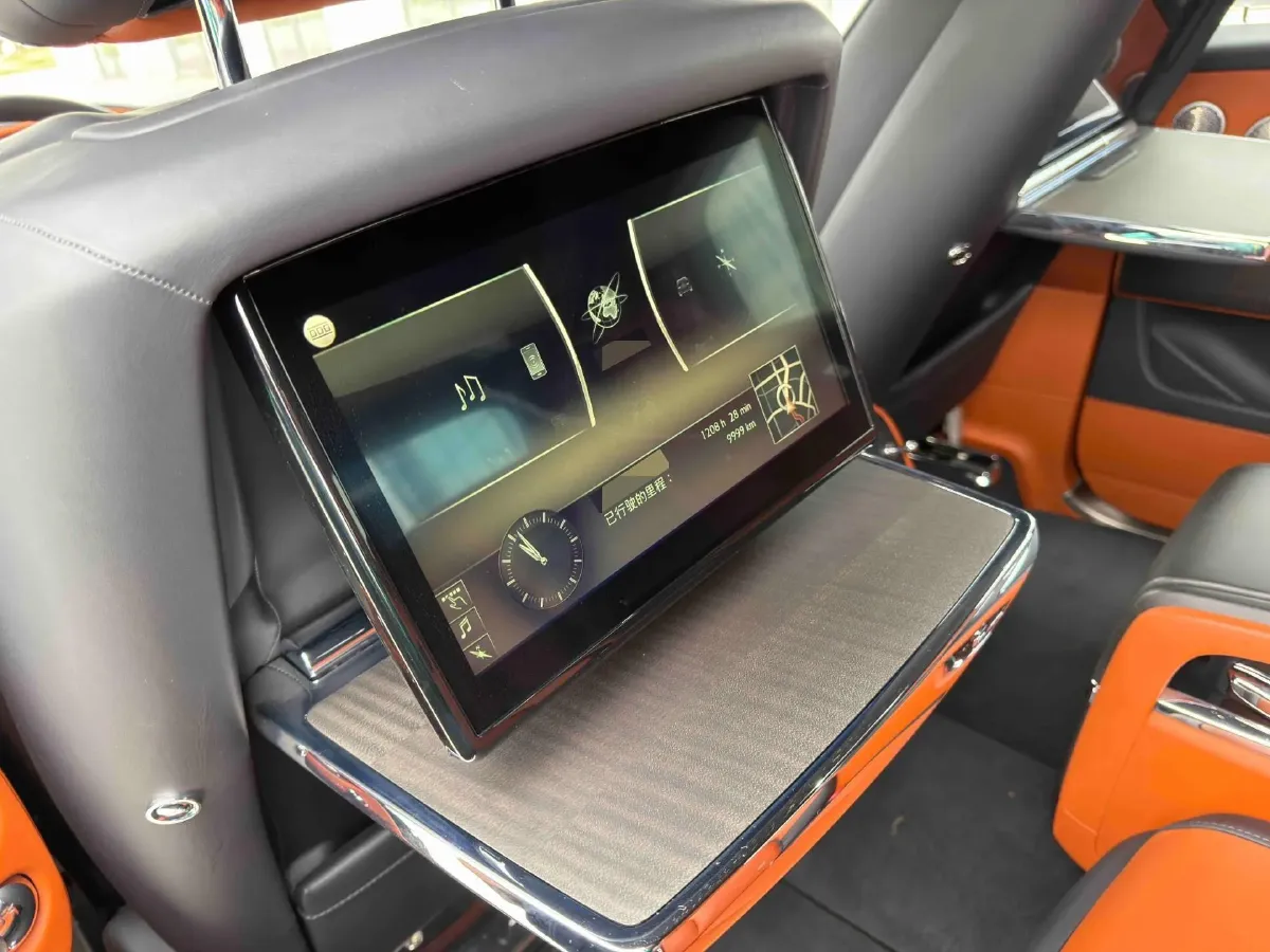 2018 Rolls-Royce Cullinan 6.7T 571HP V12 8AT,autocango,china used car exporter,china ev exporter,chinese used car exporter,chinese used ev exporter