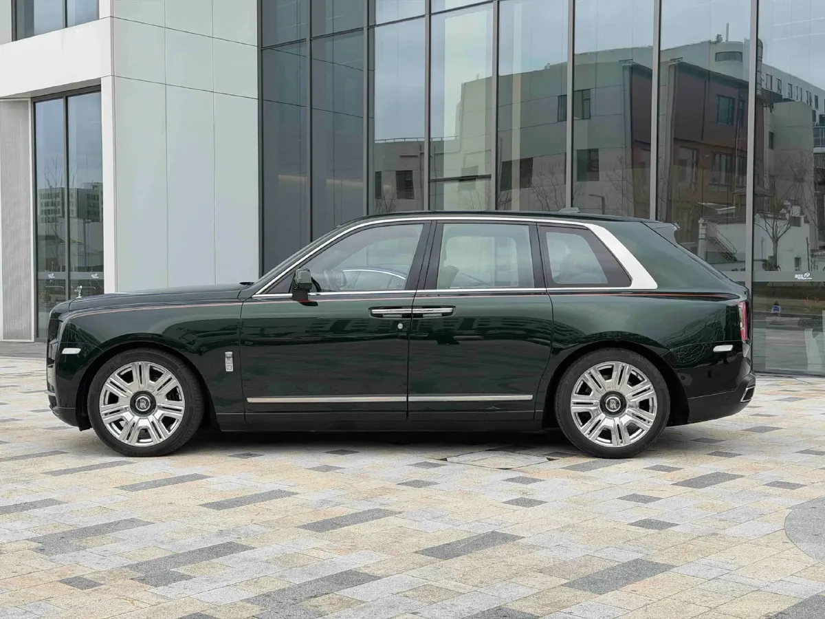 2018 Rolls-Royce Cullinan 6.7T 571HP V12 8AT,autocango,china used car exporter,china ev exporter,chinese used car exporter,chinese used ev exporter