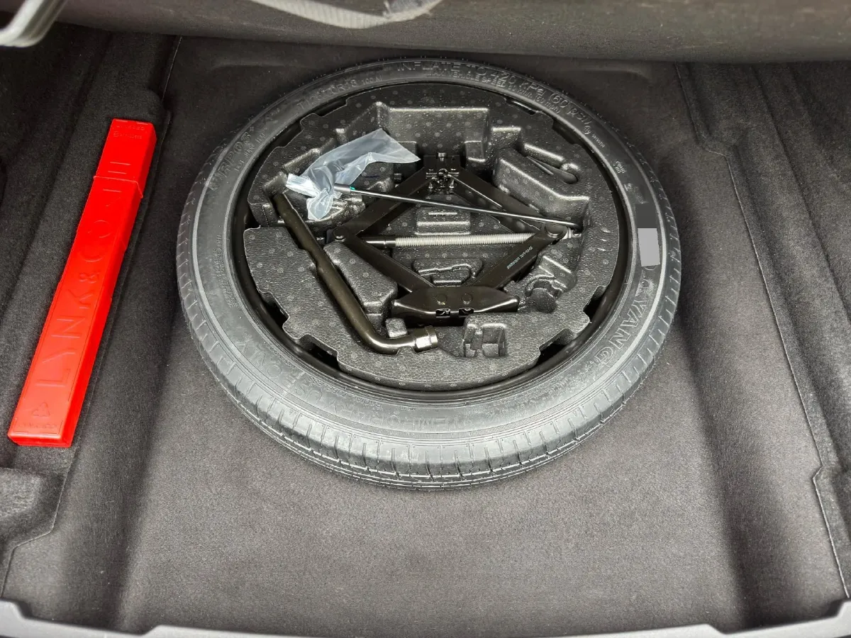 2019 LYNK&CO 03 2.0T 190HP L4 6AT,autocango,china used car exporter,china ev exporter,chinese used car exporter,chinese used ev exporter