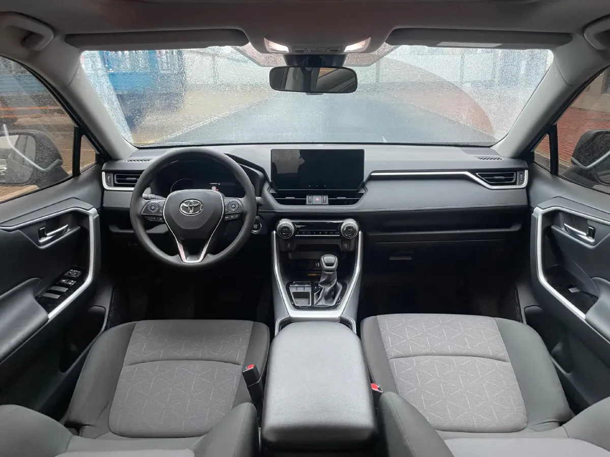 2024 Toyota RAV4 2.0L 171HP L4 CVT,autocango,china used car exporter,china ev exporter,chinese used car exporter,chinese used ev exporter