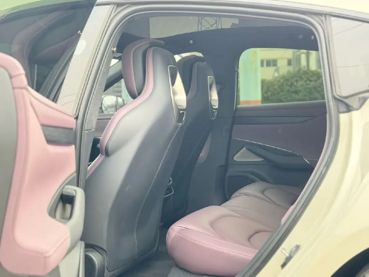 2024 MI SU7 BEV 73.6KWH,autocango,china used car exporter,china ev exporter,chinese used car exporter,chinese used ev exporter