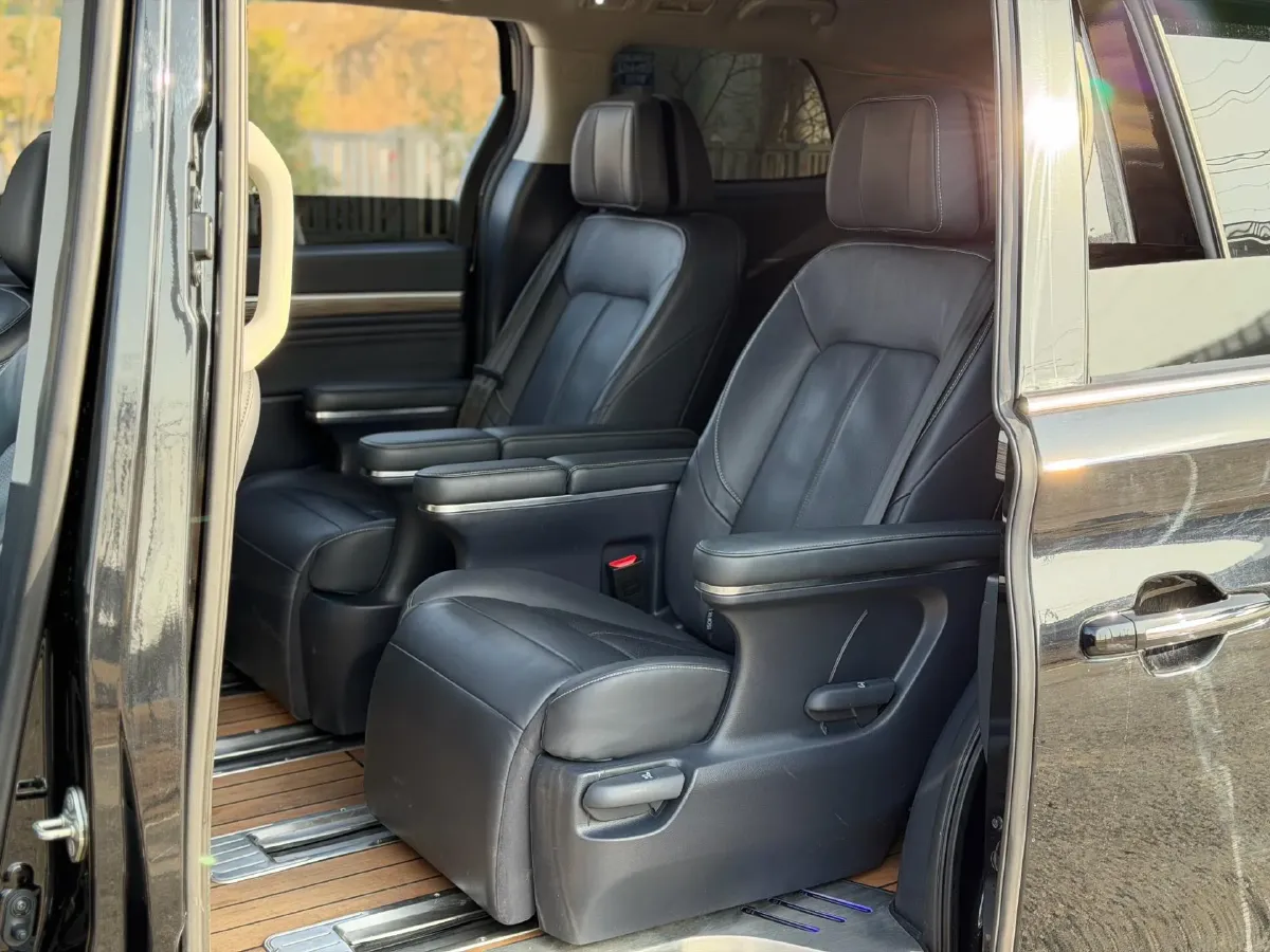 2023 GAC Trumpchi M8 2.0T 252HP L4 8AT,autocango,china used car exporter,china ev exporter,chinese used car exporter,chinese used ev exporter