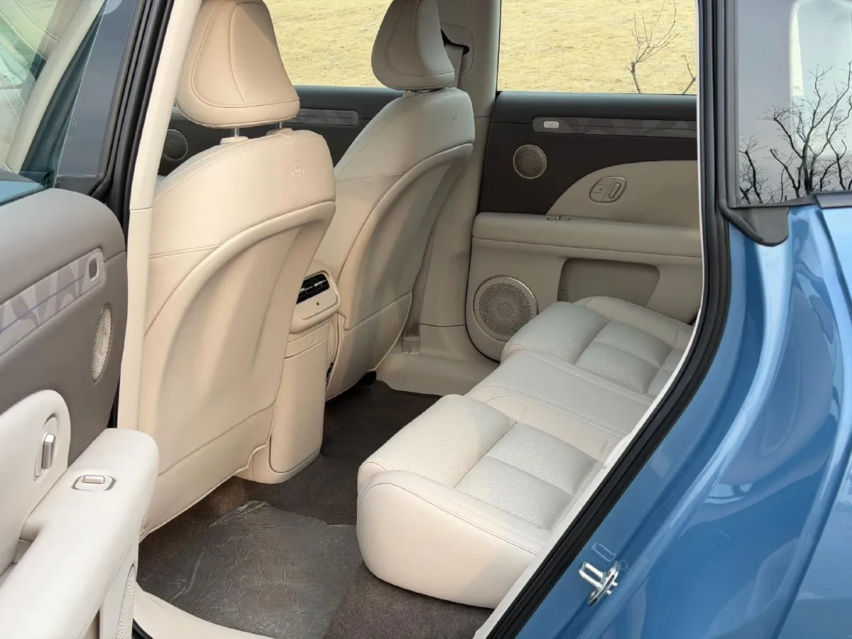 2026 IM LS6 REEV 155HP REEV,autocango,china used car exporter,china ev exporter,chinese used car exporter,chinese used ev exporter