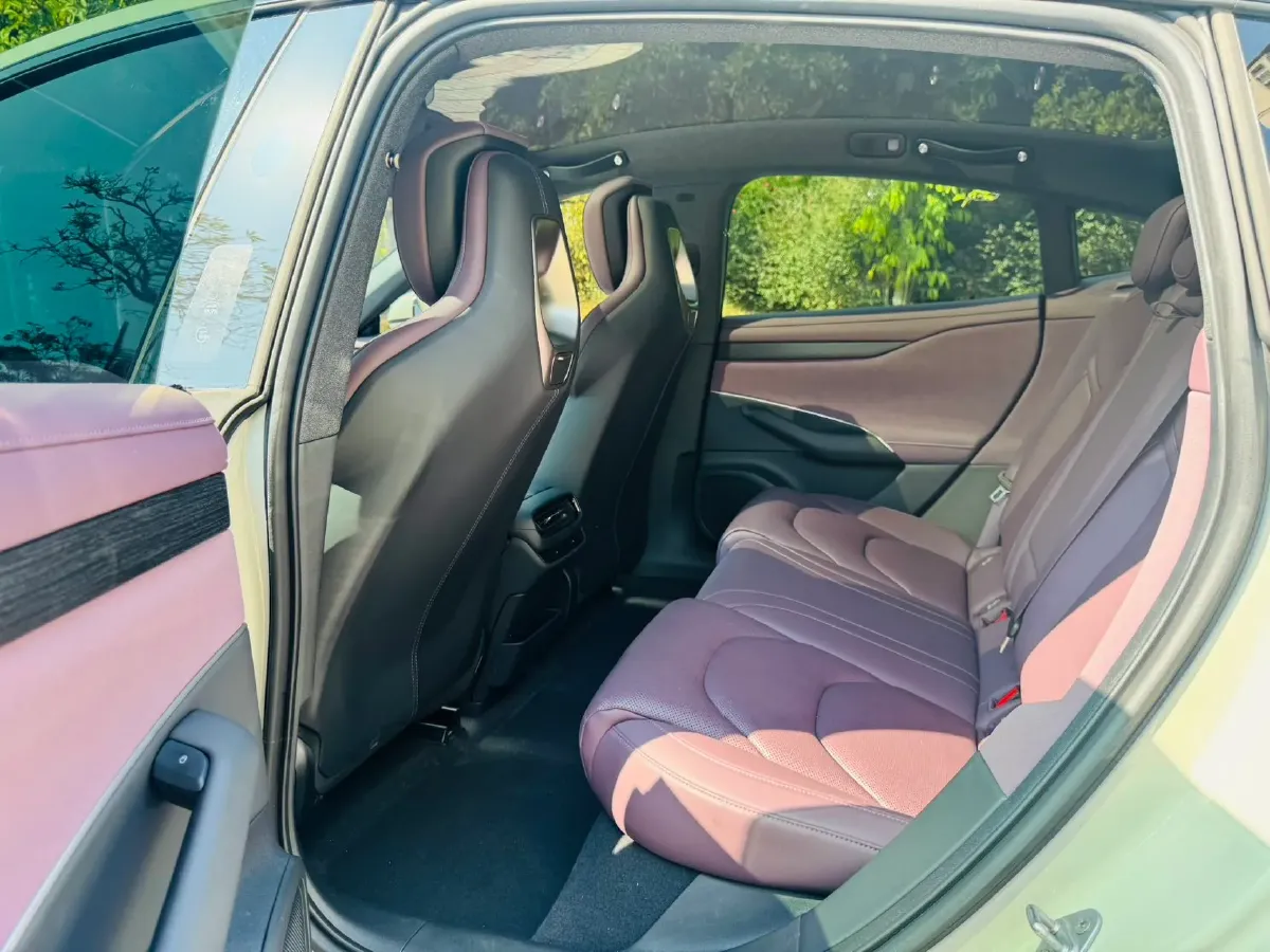 2024 MI SU7 BEV 94.3KWH,autocango,china used car exporter,china ev exporter,chinese used car exporter,chinese used ev exporter