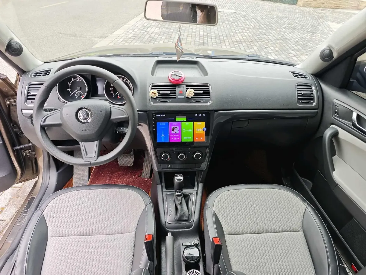 2017 Skoda Yeti 1.4T 150HP L4 7DCT,autocango,china used car exporter,china ev exporter,chinese used car exporter,chinese used ev exporter