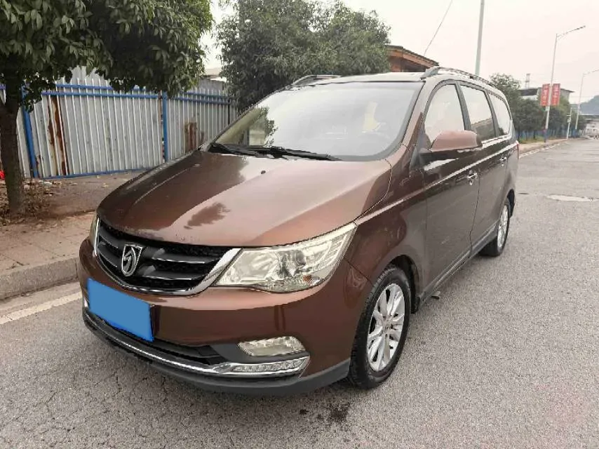 2017 BaoJun 730 1.5T 150HP L4 6MT,autocango,china used car exporter,china ev exporter,chinese used car exporter,chinese used ev exporter