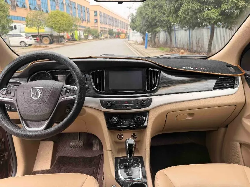 2017 BaoJun 730 1.5T 150HP L4 6MT,autocango,china used car exporter,china ev exporter,chinese used car exporter,chinese used ev exporter