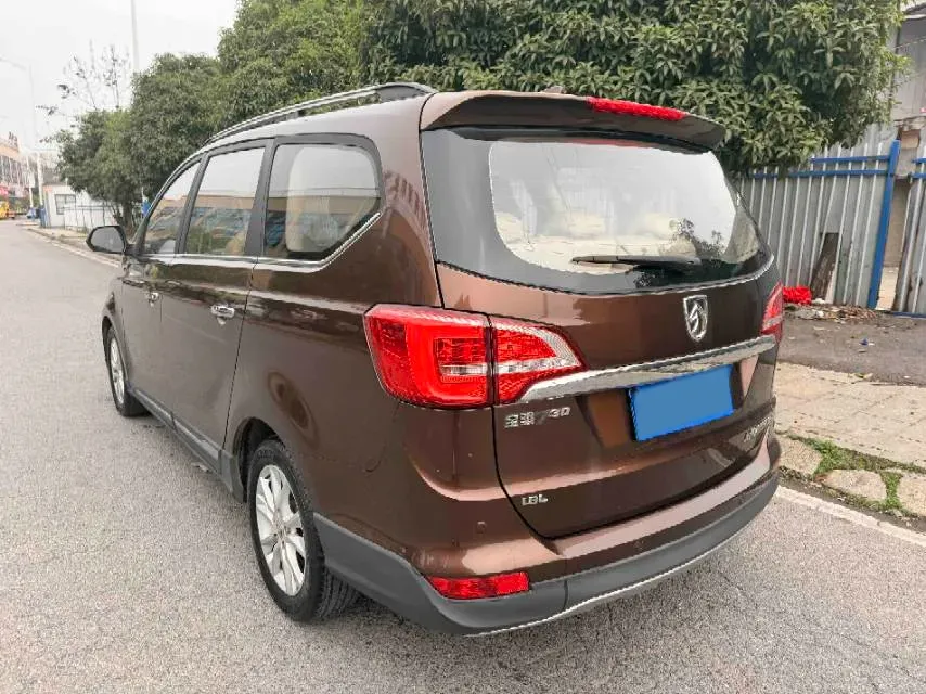 2017 BaoJun 730 1.5T 150HP L4 6MT,autocango,china used car exporter,china ev exporter,chinese used car exporter,chinese used ev exporter