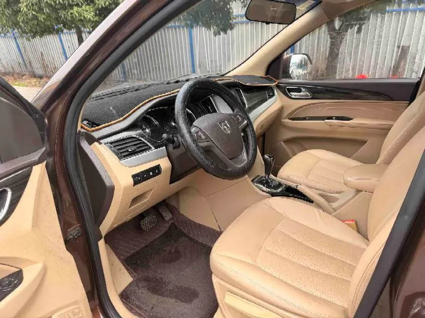 2017 BaoJun 730 1.5T 150HP L4 6MT,autocango,china used car exporter,china ev exporter,chinese used car exporter,chinese used ev exporter