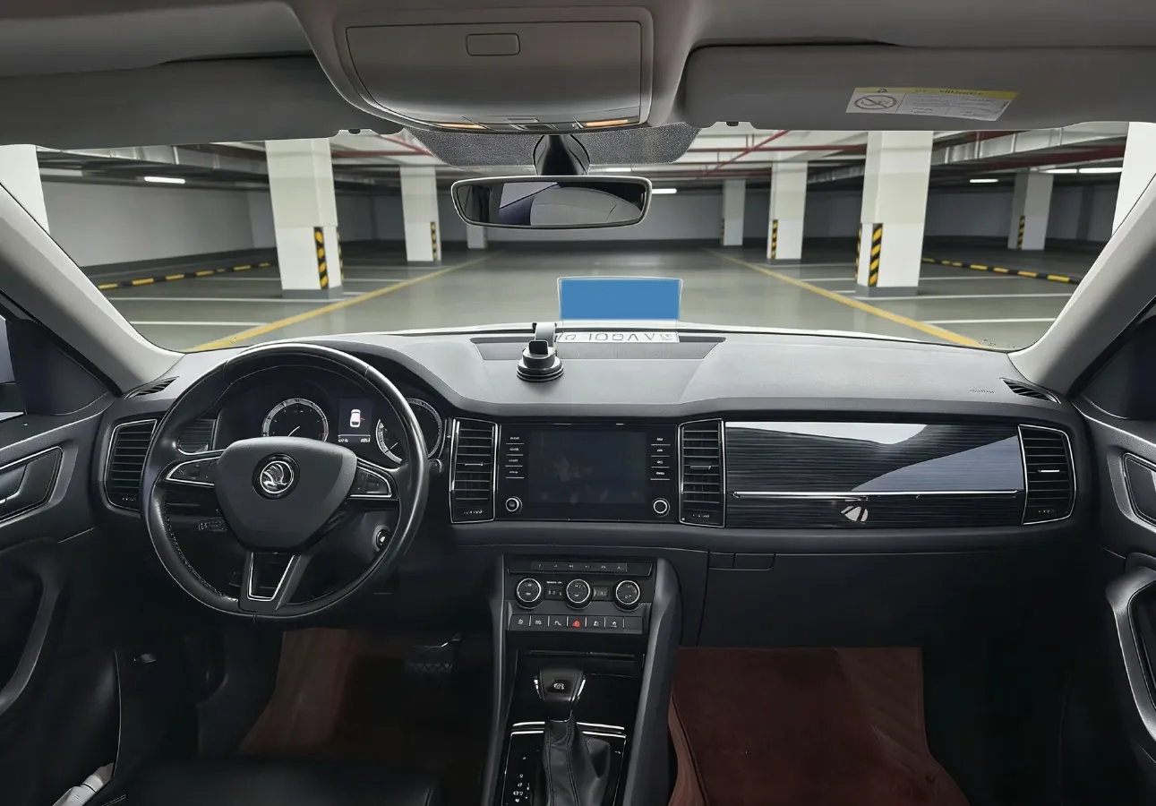 2017 Skoda Kodiak 2.0T 220HP L4 7DCT,autocango,china used car exporter,china ev exporter,chinese used car exporter,chinese used ev exporter