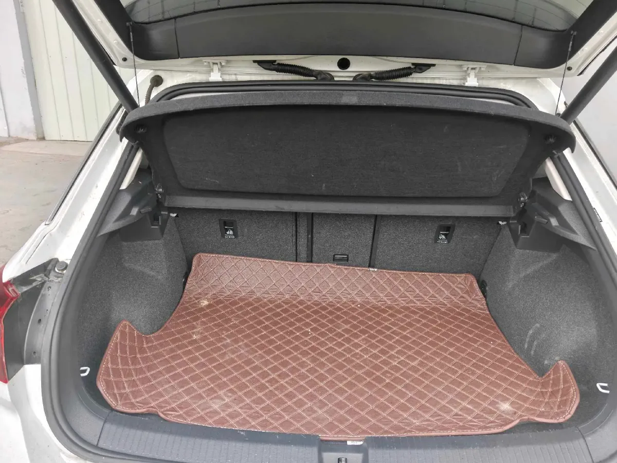 2022 Volkswagen T-Roc 1.4T 150HP L4 7DCT,autocango,china used car exporter,china ev exporter,chinese used car exporter,chinese used ev exporter