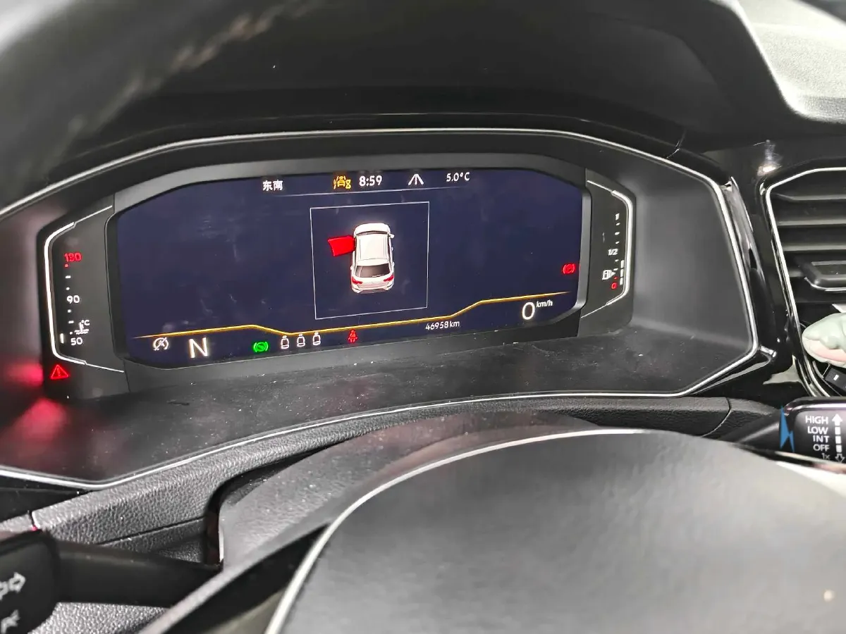 2022 Volkswagen T-Roc 1.4T 150HP L4 7DCT,autocango,china used car exporter,china ev exporter,chinese used car exporter,chinese used ev exporter