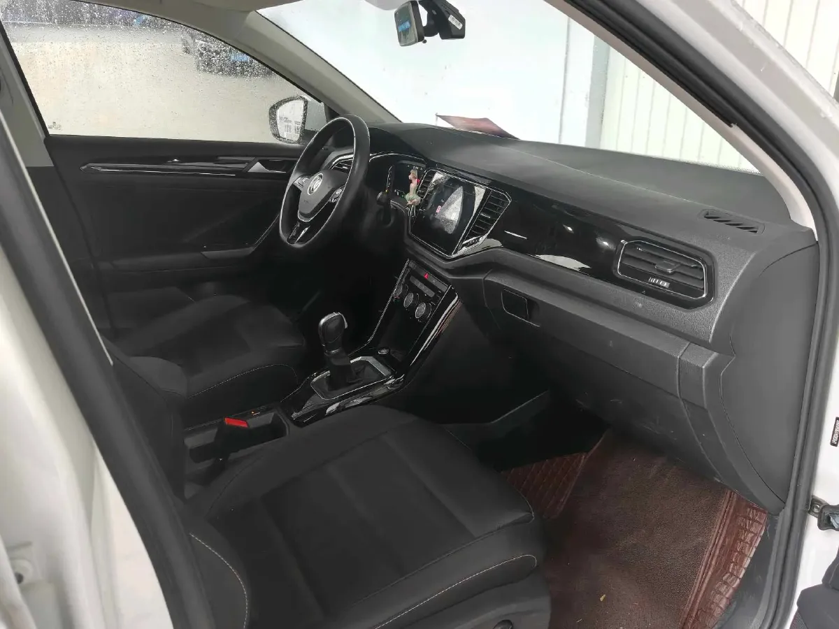 2022 Volkswagen T-Roc 1.4T 150HP L4 7DCT,autocango,china used car exporter,china ev exporter,chinese used car exporter,chinese used ev exporter