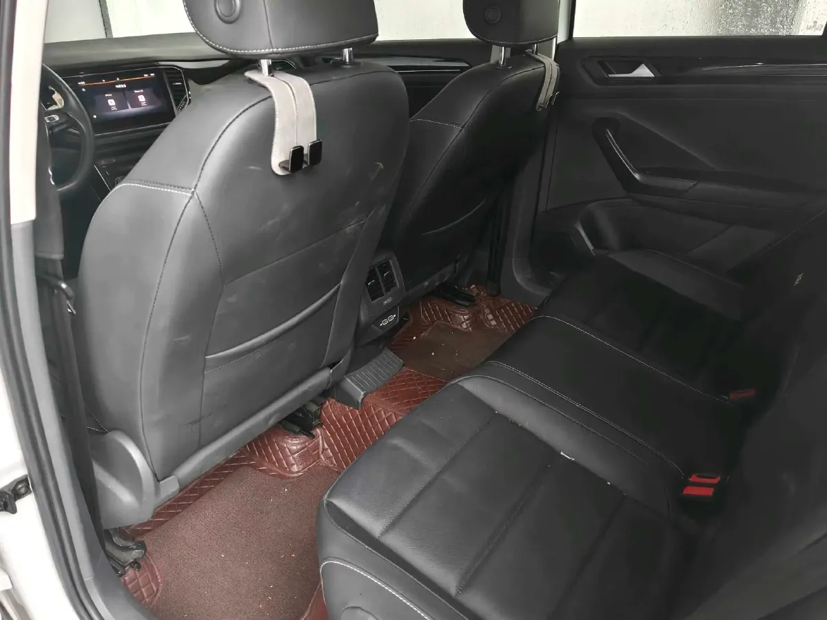 2022 Volkswagen T-Roc 1.4T 150HP L4 7DCT,autocango,china used car exporter,china ev exporter,chinese used car exporter,chinese used ev exporter