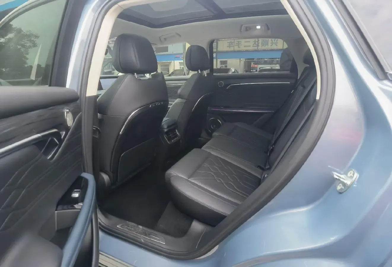 2022 Voyah FREE BEV 106KWH,autocango,china used car exporter,china ev exporter,chinese used car exporter,chinese used ev exporter