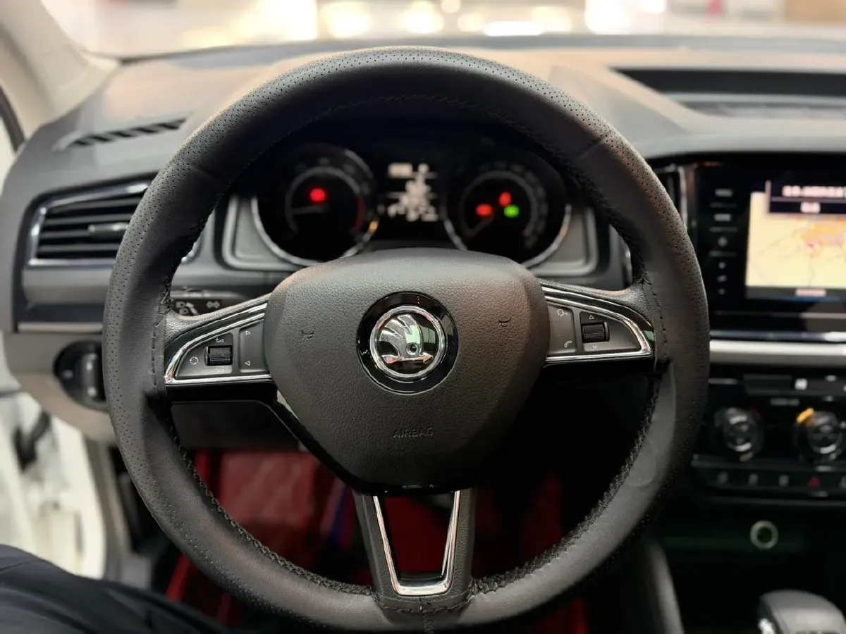 2022 Skoda Kamiq 1.5L 112HP L4 6AT,autocango,china used car exporter,china ev exporter,chinese used car exporter,chinese used ev exporter