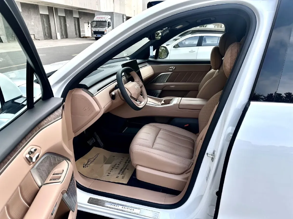 2025 ONVO L90 BEV,autocango,china used car exporter,china ev exporter,chinese used car exporter,chinese used ev exporter