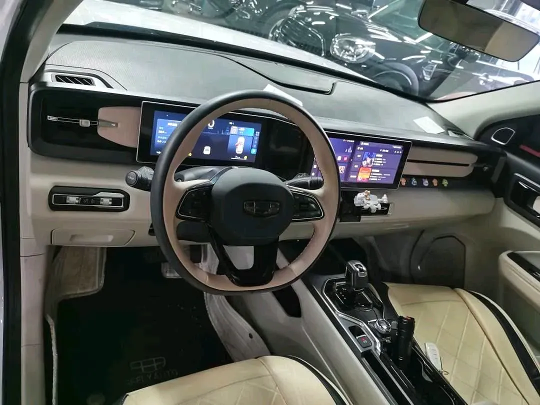 2023 Geely ICON 1.5T 181HP L4 7DCT,autocango,china used car exporter,china ev exporter,chinese used car exporter,chinese used ev exporter