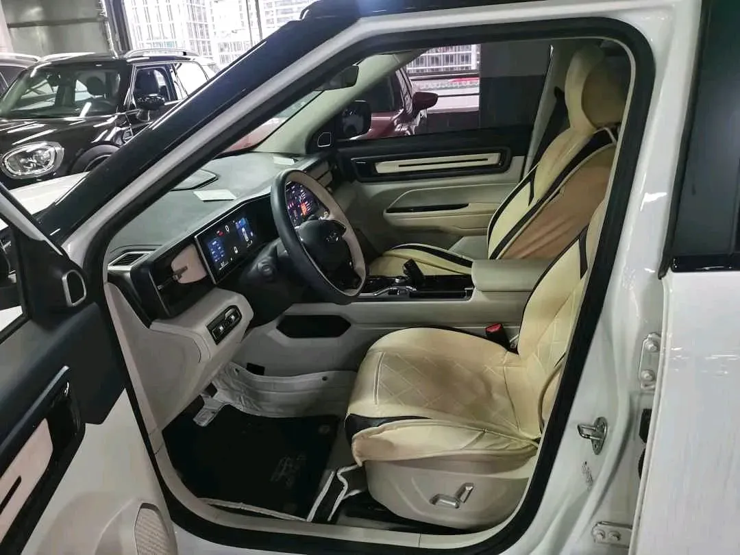 2023 Geely ICON 1.5T 181HP L4 7DCT,autocango,china used car exporter,china ev exporter,chinese used car exporter,chinese used ev exporter
