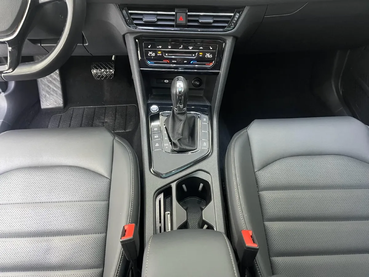 2021 Volkswagen Tharu 1.4T 150HP L4 7DCT,autocango,china used car exporter,china ev exporter,chinese used car exporter,chinese used ev exporter