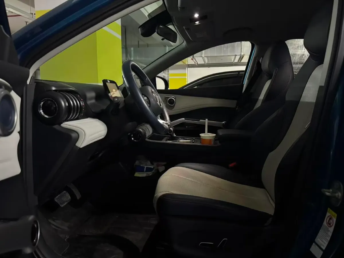 2022 Hycan Z03 BEV 64.23KWH,autocango,china used car exporter,china ev exporter,chinese used car exporter,chinese used ev exporter