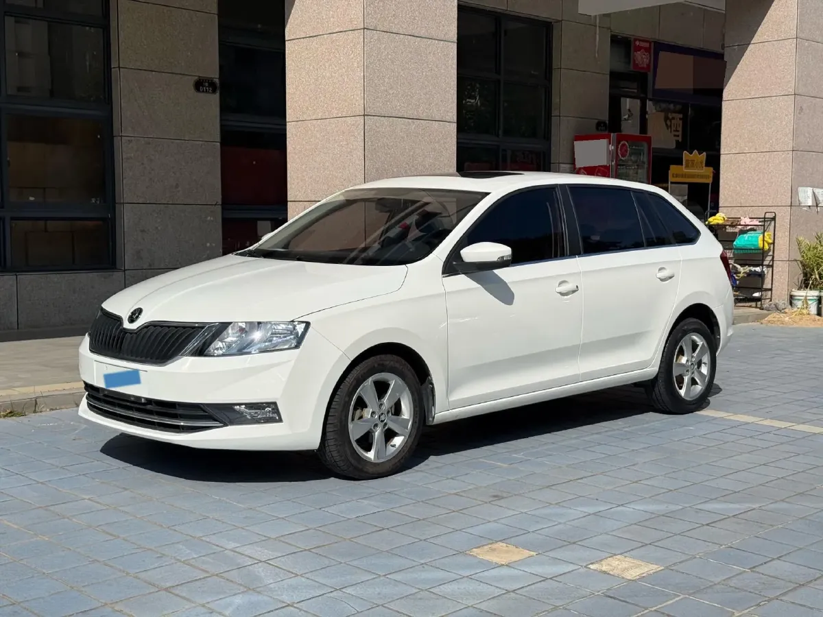 2019 Skoda Rapid Spaceback 1.5L 112HP L4 6AT,autocango,china used car exporter,china ev exporter,chinese used car exporter,chinese used ev exporter