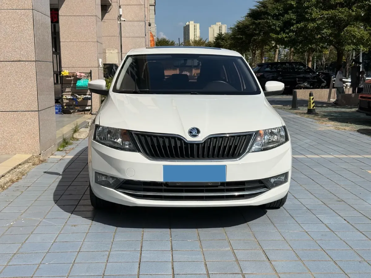 2019 Skoda Rapid Spaceback 1.5L 112HP L4 6AT,autocango,china used car exporter,china ev exporter,chinese used car exporter,chinese used ev exporter
