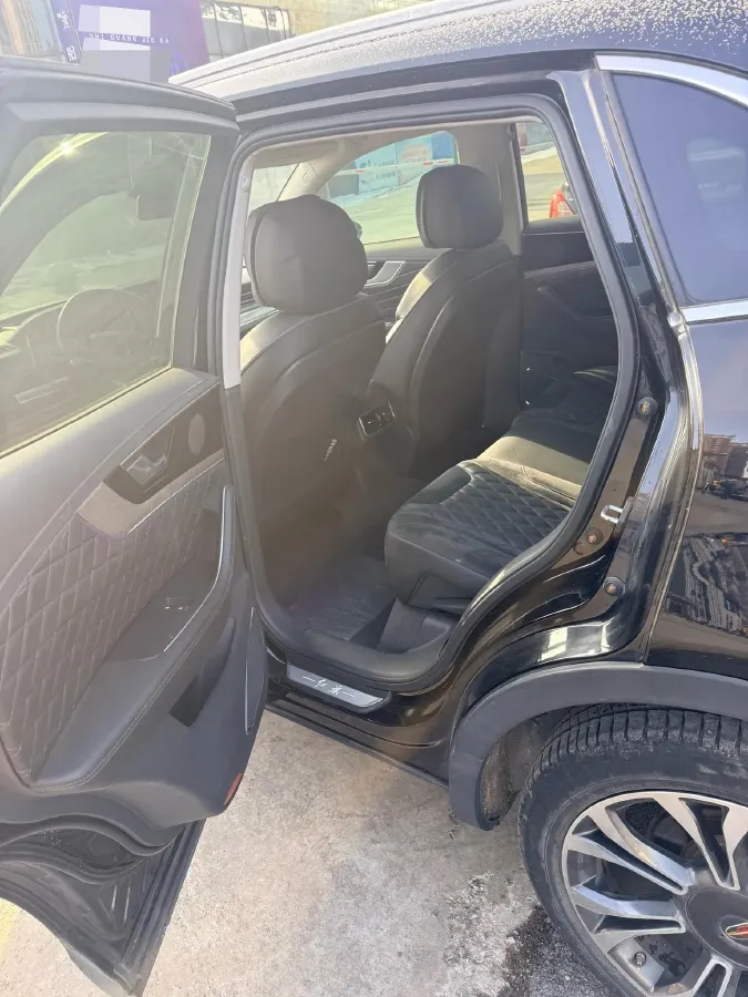 2019 HongQi HS5 2.0T 224HP L4 6AT,autocango,china used car exporter,china ev exporter,chinese used car exporter,chinese used ev exporter