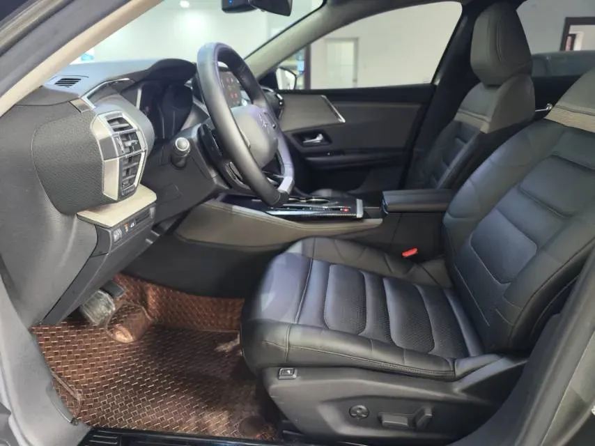 2021 Citroen C5 X 1.6T 175HP L4 8AT,autocango,china used car exporter,china ev exporter,chinese used car exporter,chinese used ev exporter