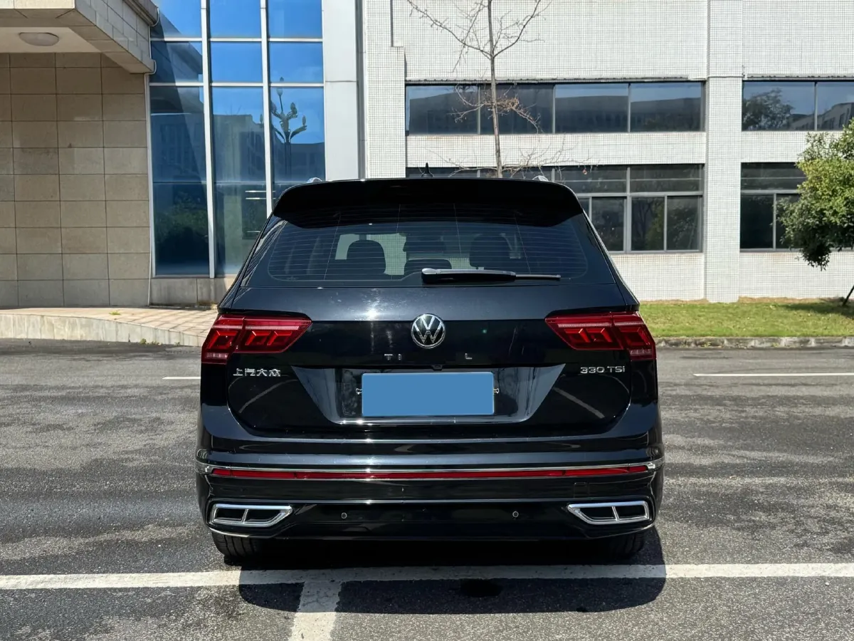 2023 Volkswagen Tiguan L 2.0T 186HP L4 7DCT,autocango,china used car exporter,china ev exporter,chinese used car exporter,chinese used ev exporter