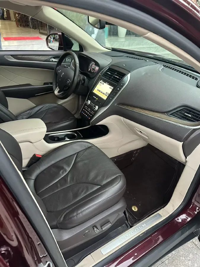 2017 Lincoln MKC 2.0T 203HP L4 6AT,autocango,china used car exporter,china ev exporter,chinese used car exporter,chinese used ev exporter