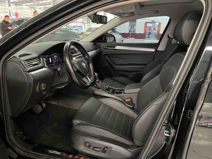 2023 Skoda Superb 1.4T 150HP L4 7DCT,autocango,china used car exporter,china ev exporter,chinese used car exporter,chinese used ev exporter