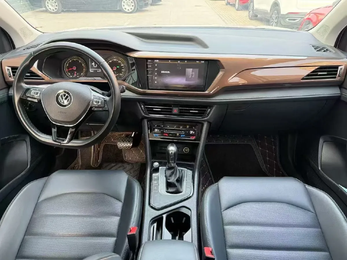 2021 Volkswagen Tharu 1.4T 150HP L4 7DCT,autocango,china used car exporter,china ev exporter,chinese used car exporter,chinese used ev exporter