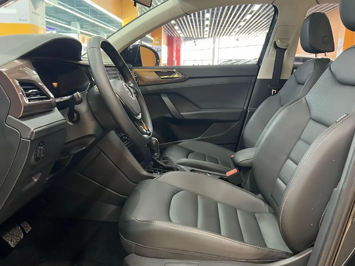 2022 MAXUS XinTu V90 2.0T 150HP L4 6AT,autocango,china used car exporter,china ev exporter,chinese used car exporter,chinese used ev exporter