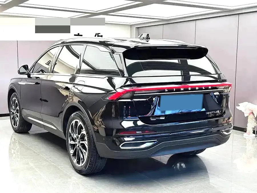 2023 Lincoln Nautilus 2.0T 261HP L4 8AT,autocango,china used car exporter,china ev exporter,chinese used car exporter,chinese used ev exporter