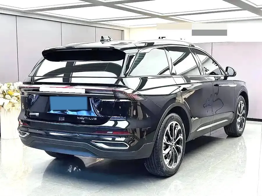 2023 Lincoln Nautilus 2.0T 261HP L4 8AT,autocango,china used car exporter,china ev exporter,chinese used car exporter,chinese used ev exporter