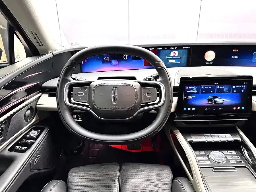 2023 Lincoln Nautilus 2.0T 261HP L4 8AT,autocango,china used car exporter,china ev exporter,chinese used car exporter,chinese used ev exporter