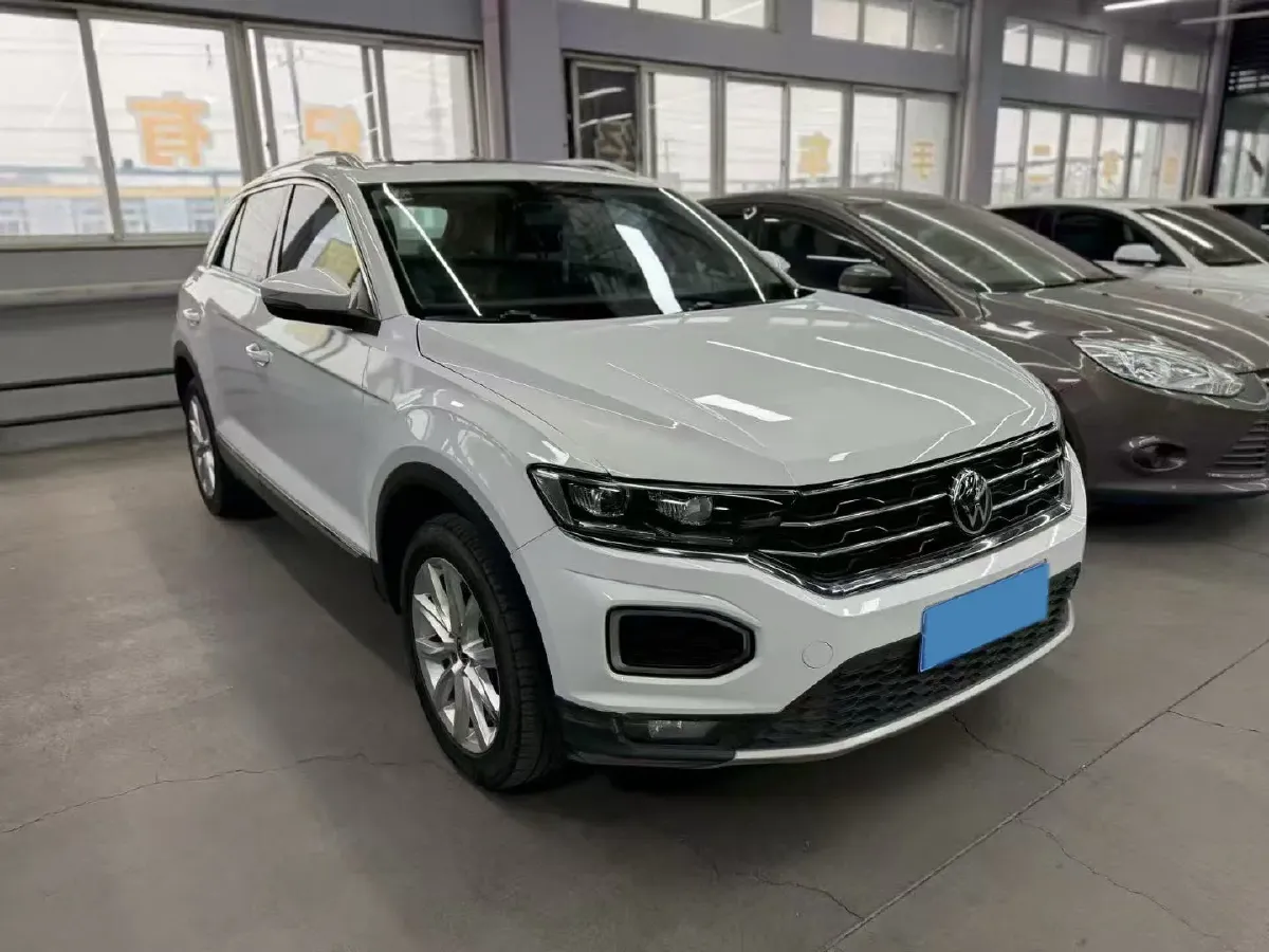 2022 Volkswagen T-Roc 1.4T 150HP L4 7DCT,autocango,china used car exporter,china ev exporter,chinese used car exporter,chinese used ev exporter