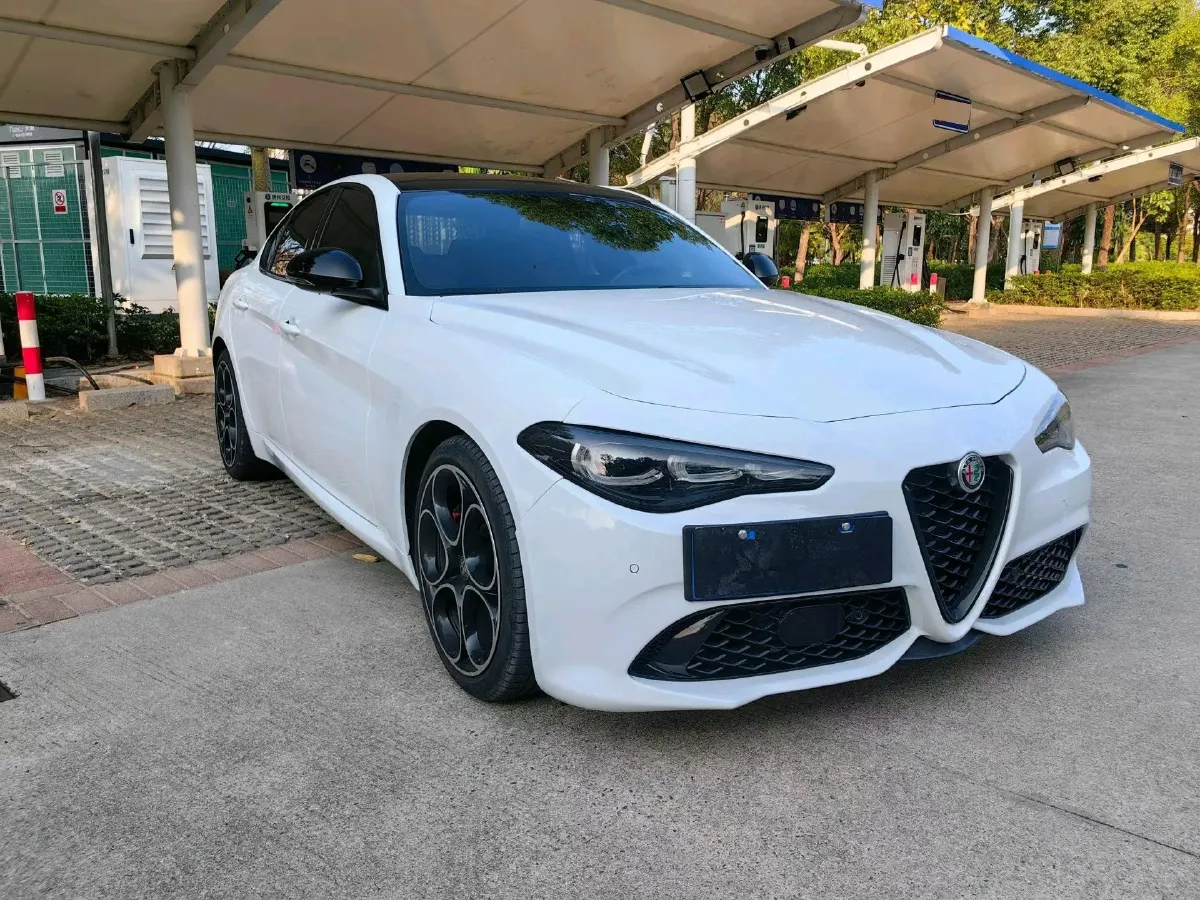 2023 Genesis GV70 2.5T 304HP L4 8AT,autocango,china used car exporter,china ev exporter,chinese used car exporter,chinese used ev exporter