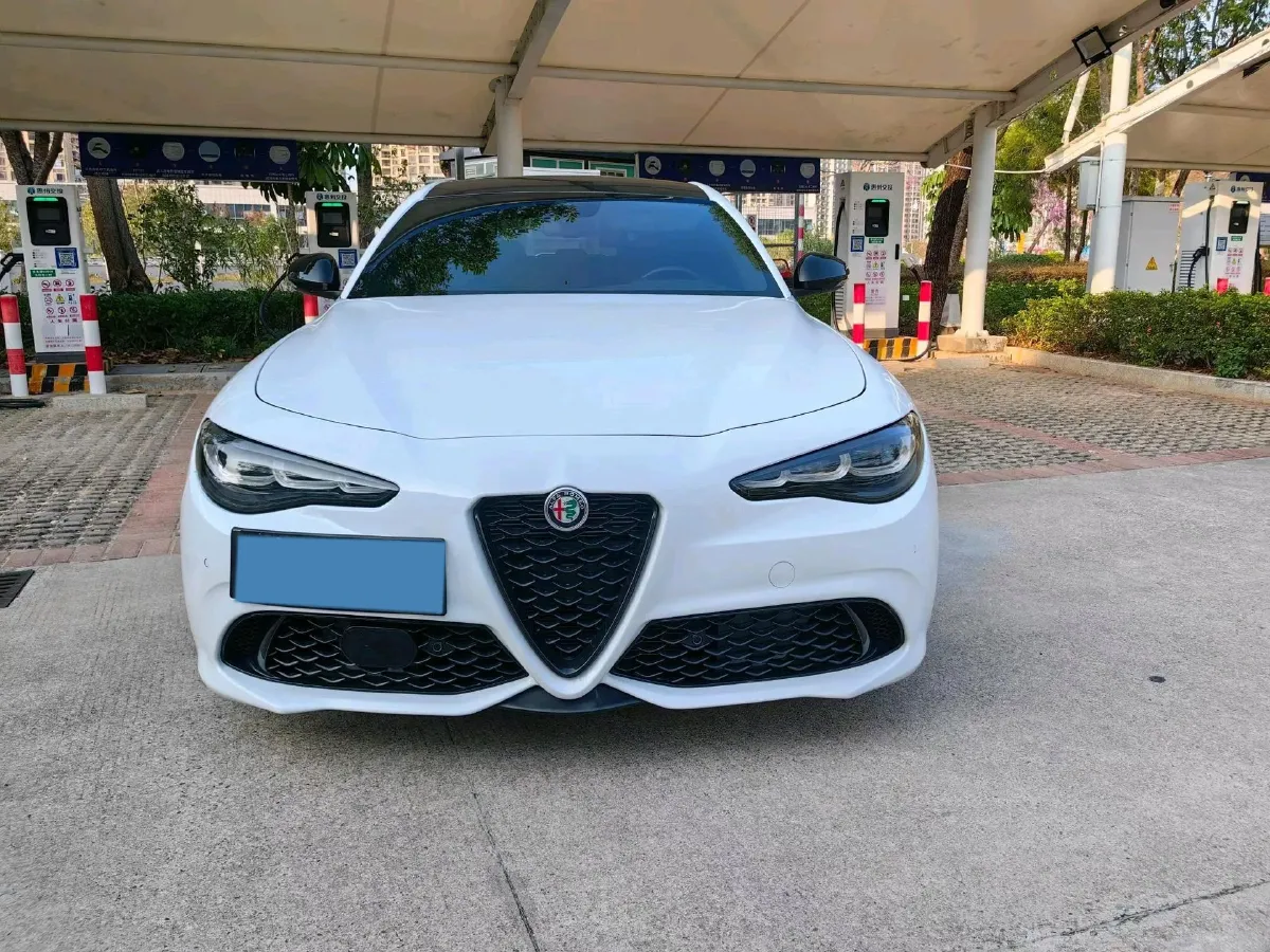 2023 Genesis GV70 2.5T 304HP L4 8AT,autocango,china used car exporter,china ev exporter,chinese used car exporter,chinese used ev exporter