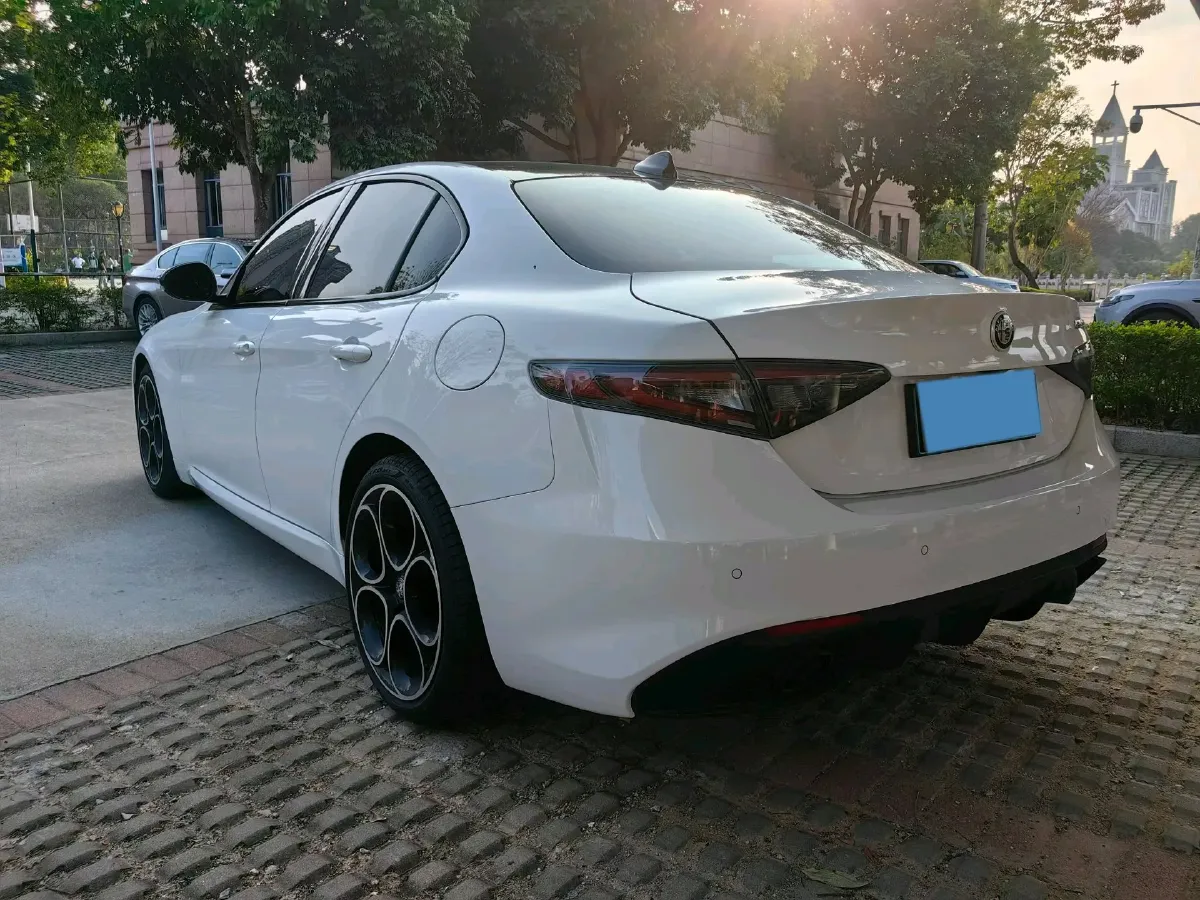 2023 Genesis GV70 2.5T 304HP L4 8AT,autocango,china used car exporter,china ev exporter,chinese used car exporter,chinese used ev exporter