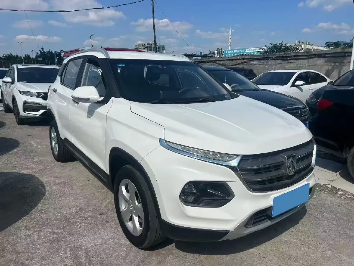 2017 BaoJun 310W 1.5L 105HP L4 6MT,autocango,china used car exporter,china ev exporter,chinese used car exporter,chinese used ev exporter